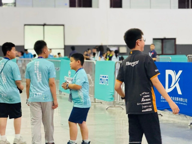 中國無人機足球聯賽貴陽精彩瞬間 中國無人機足球聯賽貴陽精彩瞬間